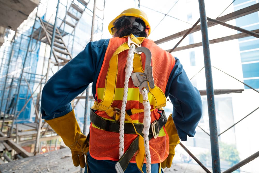 Equipamento de Proteção Individual: como a dublagem de materiais potencializa a proteção 